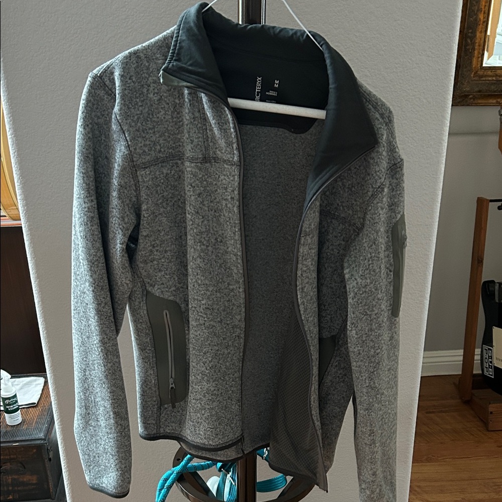 Arc’teryx Men's Gray Jacket